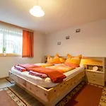 Enzian Apartman *