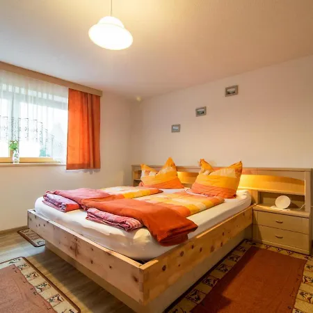 Enzian Apartman *