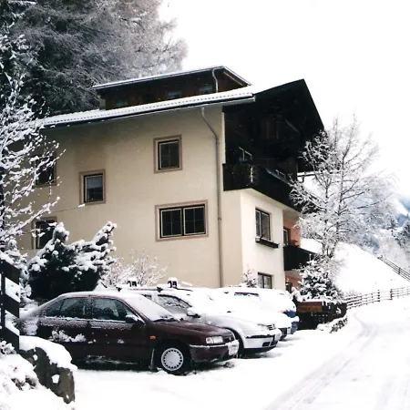 Enzian Apartman *